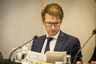 Minister Dekker: overheid nog niet volledig klaar voor nieuwe privacywet