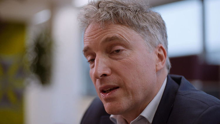 Patrick Fey (CNV Overheid): "Dat de overheid van een grote stad zo de mist in gaat, is ongekend."