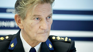 Wat zit er achter opstappen korpschef Bouman?