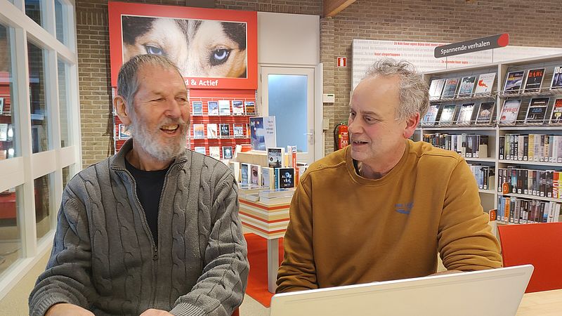 Hulp Bij De Belastingaangifte, Henk (80) Gaat Ervoor Naar De ...