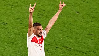 Wordt schorsing Demiral een diplomatieke rel? 'Angst is dat Erdogan dit aangrijpt om een punt te maken'
