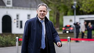 Hoe de uitspraak over Israël van buitenlandminister Caspar Veldkamp tot spanningen in het kabinet kan leiden