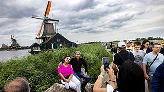 Een dagje Zaanse Schans binnenkort niet meer gratis, ondernemers balen: 'Zal desastreuse gevolgen hebben'