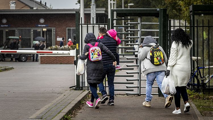 Zoektocht naar opvang asielzoekers 'kost ons uiteindelijk ook meer geld' 