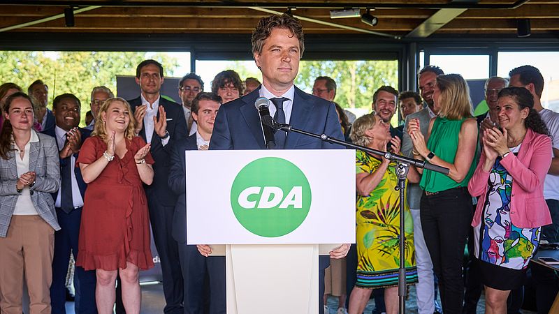 Waarom Klassieke Middenpartijen Met Nieuwe Gezichten Verkiezingen ...