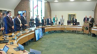 Meerdere gemeenten met alle partijen in de coalitie: 'Kan werken, maar let op dat de democratie er niet onder lijdt'