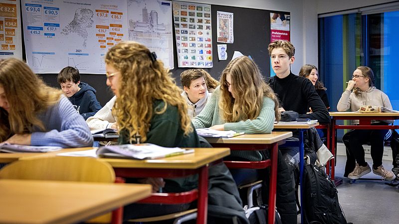 Waarom docenten steeds vaker voor de klas staan met zelfgemaakt ...