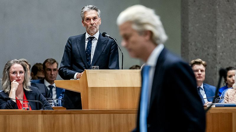 Coalitie Op 77 Zetels In Nieuwe Zetelpeiling, Verlies Komt Vooral Door ...