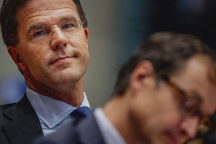 Vertrouwen in Rutte krijgt een knauw na dividenddebat