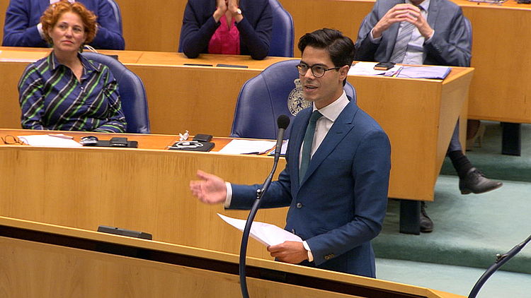 Bekijk hier de reportage over Rob Jetten (D66) en Lilian Marijnissen (SP) tijdens de Politieke Beschouwingen.