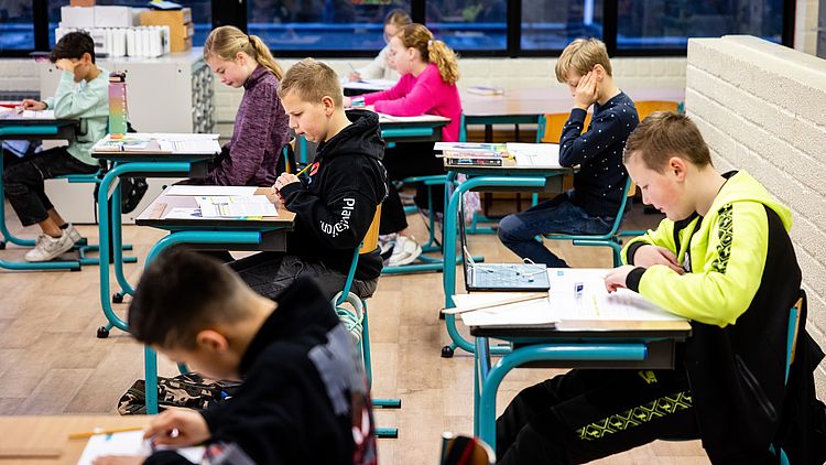 Kinderen zijn al jarenlang slecht in rekenen: 'Hou de focus op het onderwijs'