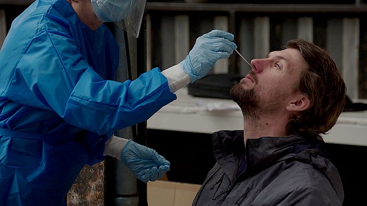 Waarom we niet van coronatesten af komen, ook niet als we allemaal zijn gevaccineerd 