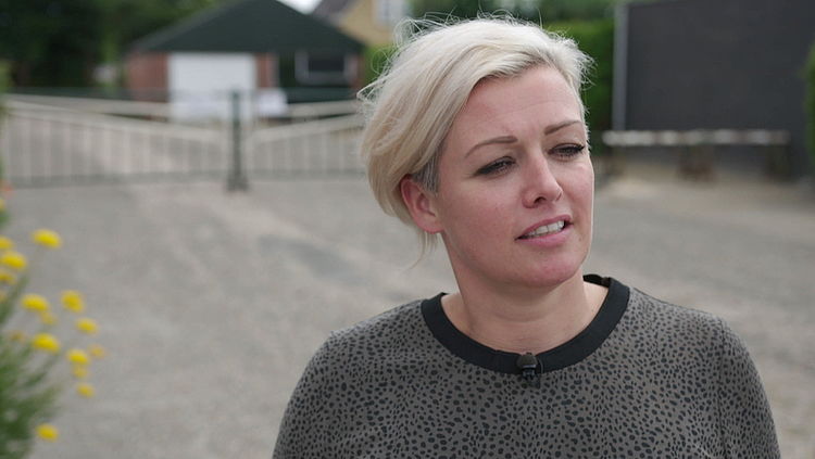 Tv-reportage EenVandaag: Blokkeerfriezin Jenny Douwes: 'Ik ben geen activiste, ik ben gewoon mondig'