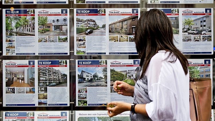 Duizenden huurwoningen in de verkoop, is dat een probleem? 'Prijzen gaan stijgen'