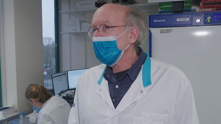 Zo wordt de omikronvariant opgespoord in coronatests en onderzocht