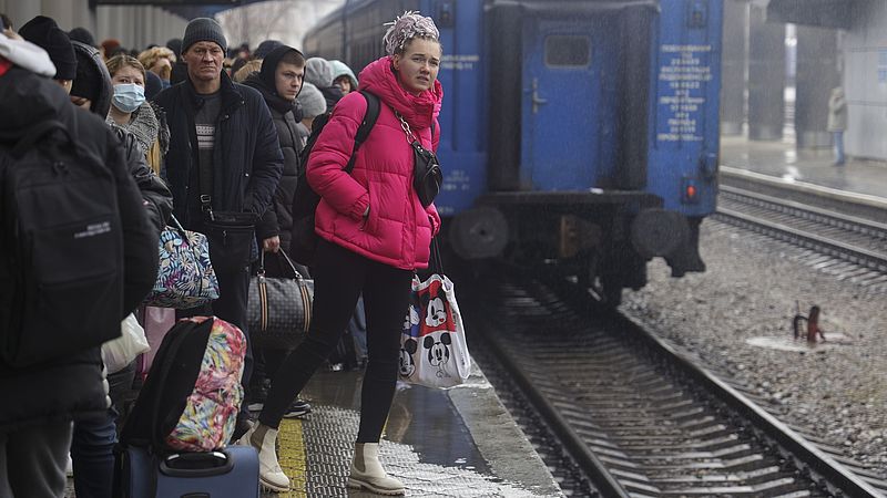 Grote drukte op het treinstation in Dnipro begin maart