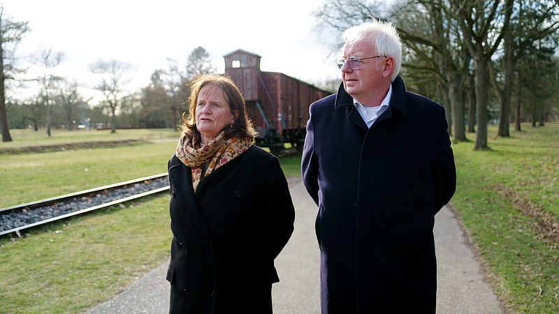 Zijn vader was kampbewaker, haar opa werd gedeporteerd: 'Alleen op onze trouwdag kwamen onze ouders samen'