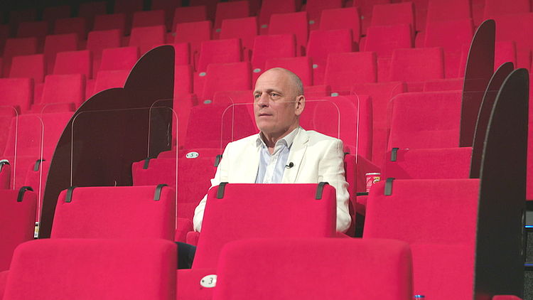 Veilig naar een voorstelling of concert met meer dan 100 mensen? Dit theater denkt dat het kan