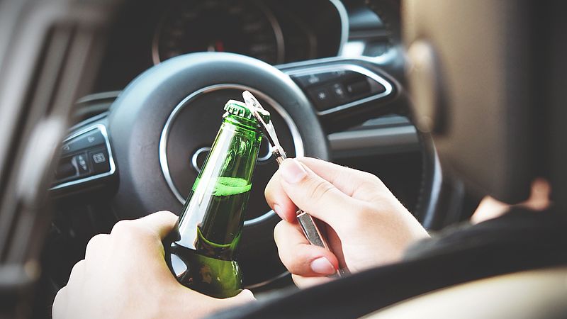 Hoeveelheid geld Geloofsbelijdenis Luiheid Zolang jongeren niet gepakt zijn met alcohol achter het stuur, denken ze:  dit kan wel' - EenVandaag