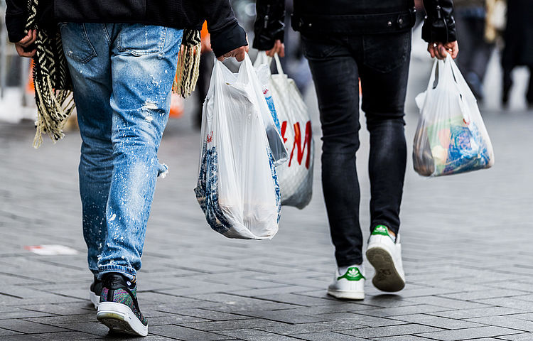Meerderheid merkt niets van economische groei; politiek aan zet