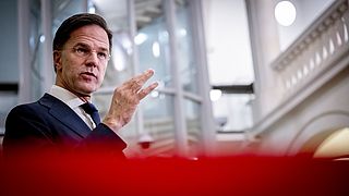Het ene pauzeren en het andere versnellen, kan dat? 'Dit laat zien dat het kabinet is vastgelopen'