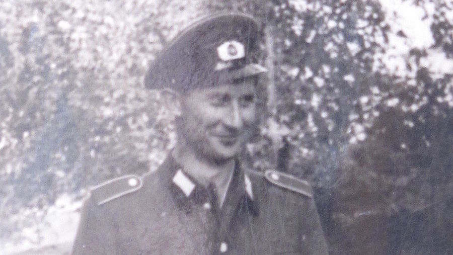 Karl-Heinz Henschel in na-oorlogs NVA-uniform