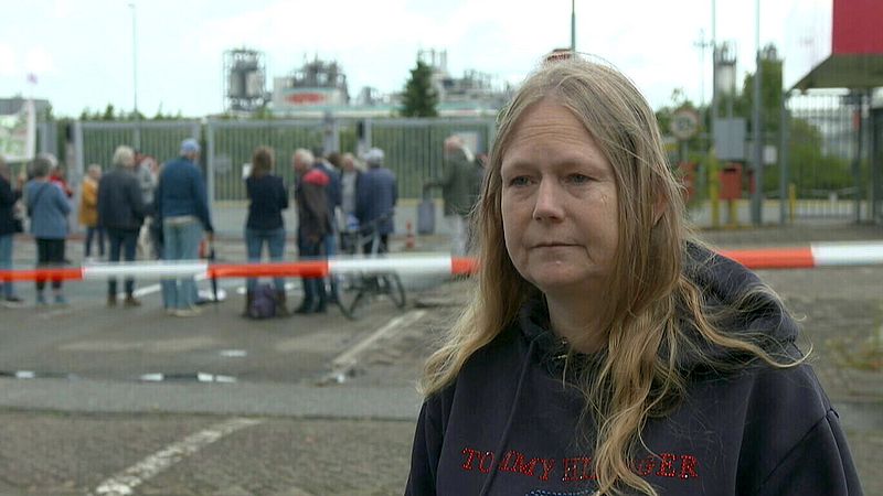 Living with Cancer: Demanding Closure of Chemical Factory in Dordrecht