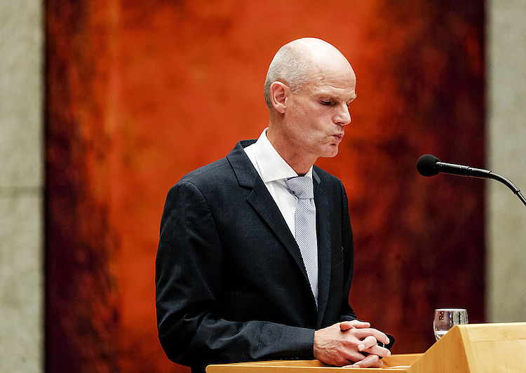 Stef Blok: van saaie minister tot ‘zomerrecesrel van 2018’