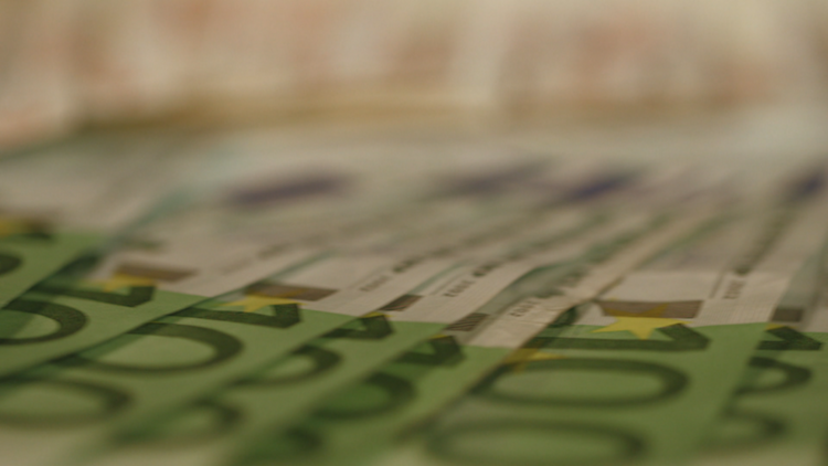 FNV: Maximaal 1 miljoen voor top banken en verzekeraars