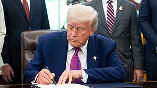 Waarom Donald Trump zo'n grote rol speelt bij onderhandelingen tussen Oekraïne en Rusland 