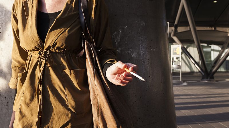 Anche il fumo è scoraggiato, ma bastano tutti questi accorgimenti?  “Dovresti anche aiutare i fumatori a smettere di fumare”.