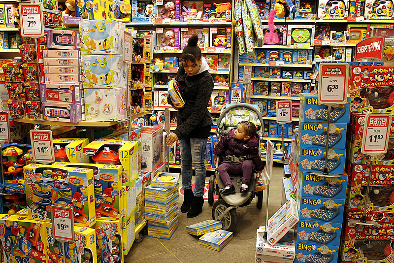 Stevig dutje beproeving Is Nederland klaar met de speelgoedwinkel? - EenVandaag