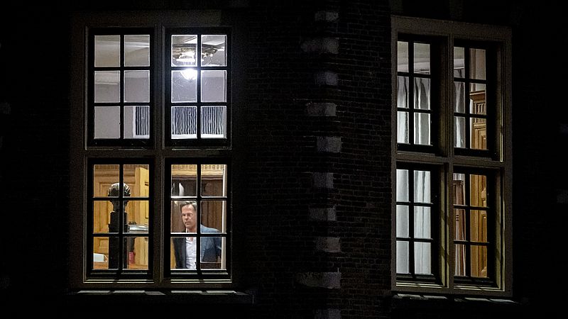 Demissionair premier Mark Rutte in het Torentje na de val van zijn vierde kabinet