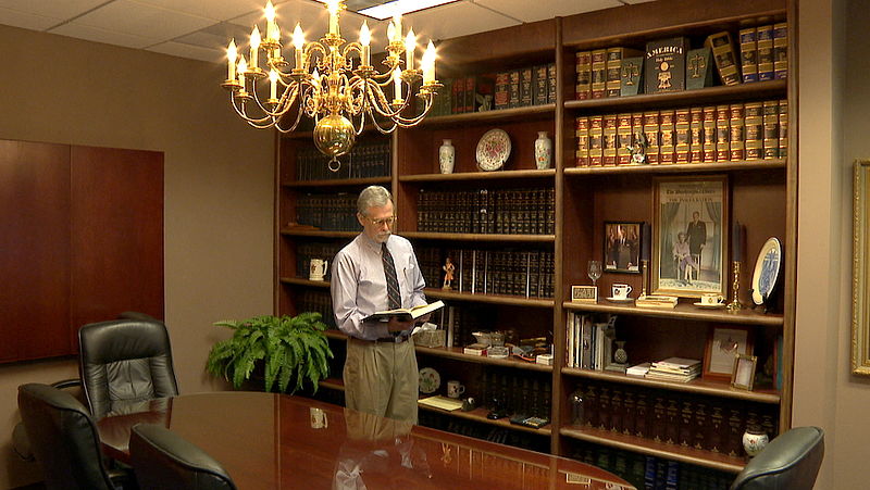 Johnston in zijn kantoor in Alabama