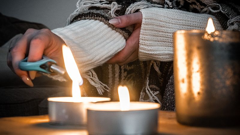 Wel genieten van kaarslicht, maar ook rekening houden met je gezondheid? Hier moet je op letten