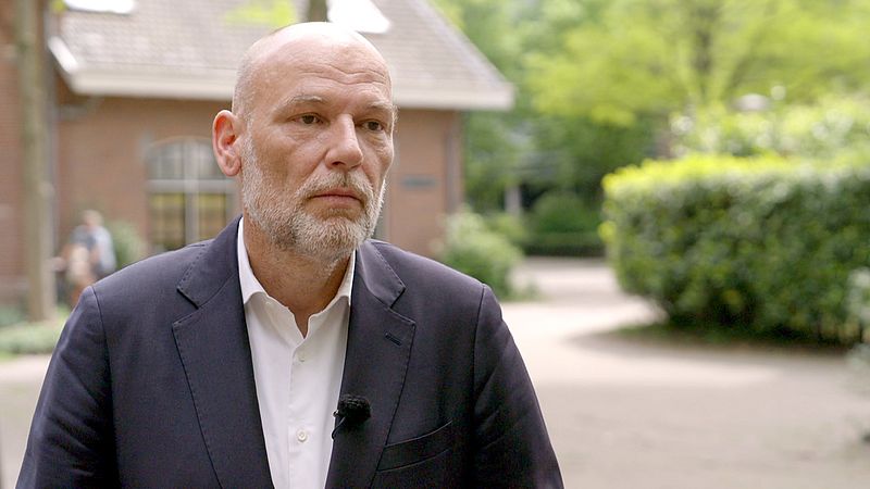 Gemeente Amsterdam wil regeling voor Surinaamse oud-Nederlanders versoepelen: 'Historisch onrecht en dat kunnen we nu rechtzetten'