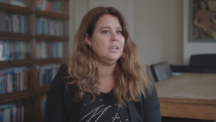 "Je zag dat die kinderen helemaal niet geleerd hadden hoe ze moesten spelen", vertelt criminoloog Marion van San.