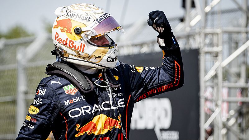 middag Overzicht Stamboom Zoveel vocht verliest een autocoureur als Max Verstappen tijdens een  Formule 1-wedstrijd - EenVandaag