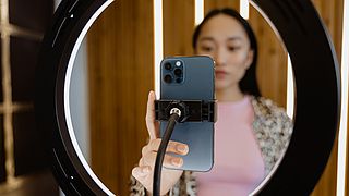 Waarom strengere regels voor jonge influencers belangrijk zijn: 'Kinderen moeten niet de druk ervaren om altijd aan te staan'