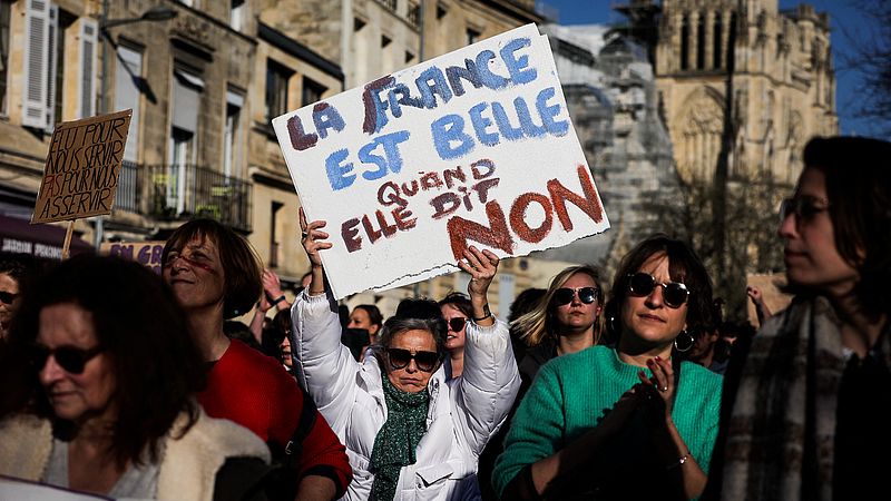 Pourquoi les Français manifestent en masse pour maintenir l’âge de la retraite le plus bas de l’UE