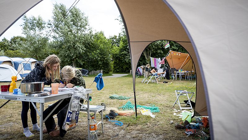 Kamperen Duitsland 2021 Corona Handdoekje Leggen Voor Een Campingplek Seizoensplaatsen Zijn In Trek Eenvandaag