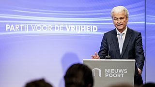 Waarom PVV-leider Geert Wilders juist nu nieuwe asielmaatregelen eist van het kabinet
