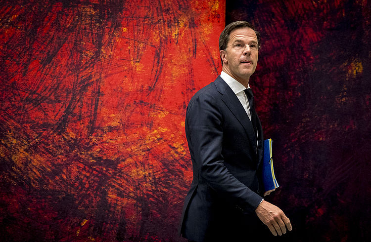 Oppositie opent aanval op premier Rutte om dividendbelasting